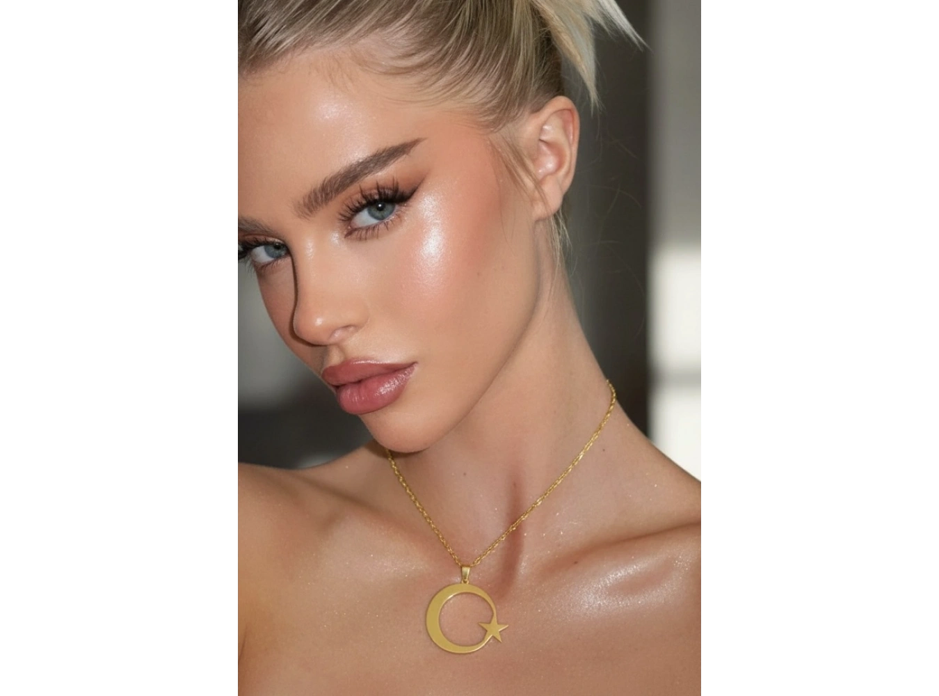 Altın Renk Ay Yıldız Figürlü Çelik Kolye