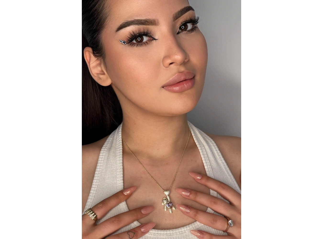 Altın Renk Ayıcık Figürlü Taş Detaylı YSX Kolye