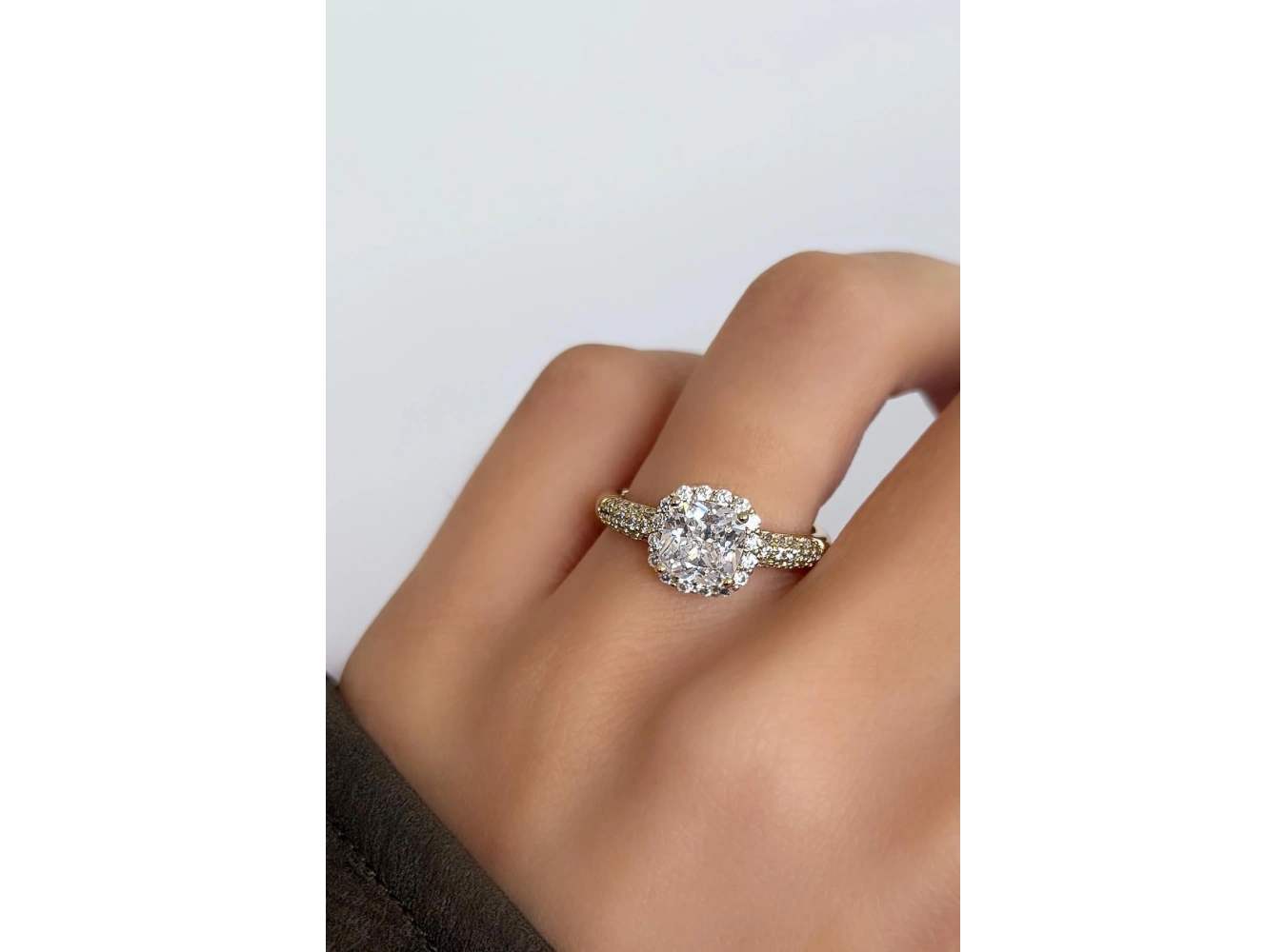 Altın Renk Baget Xuping Taşlı Yüzük (8 Numara)