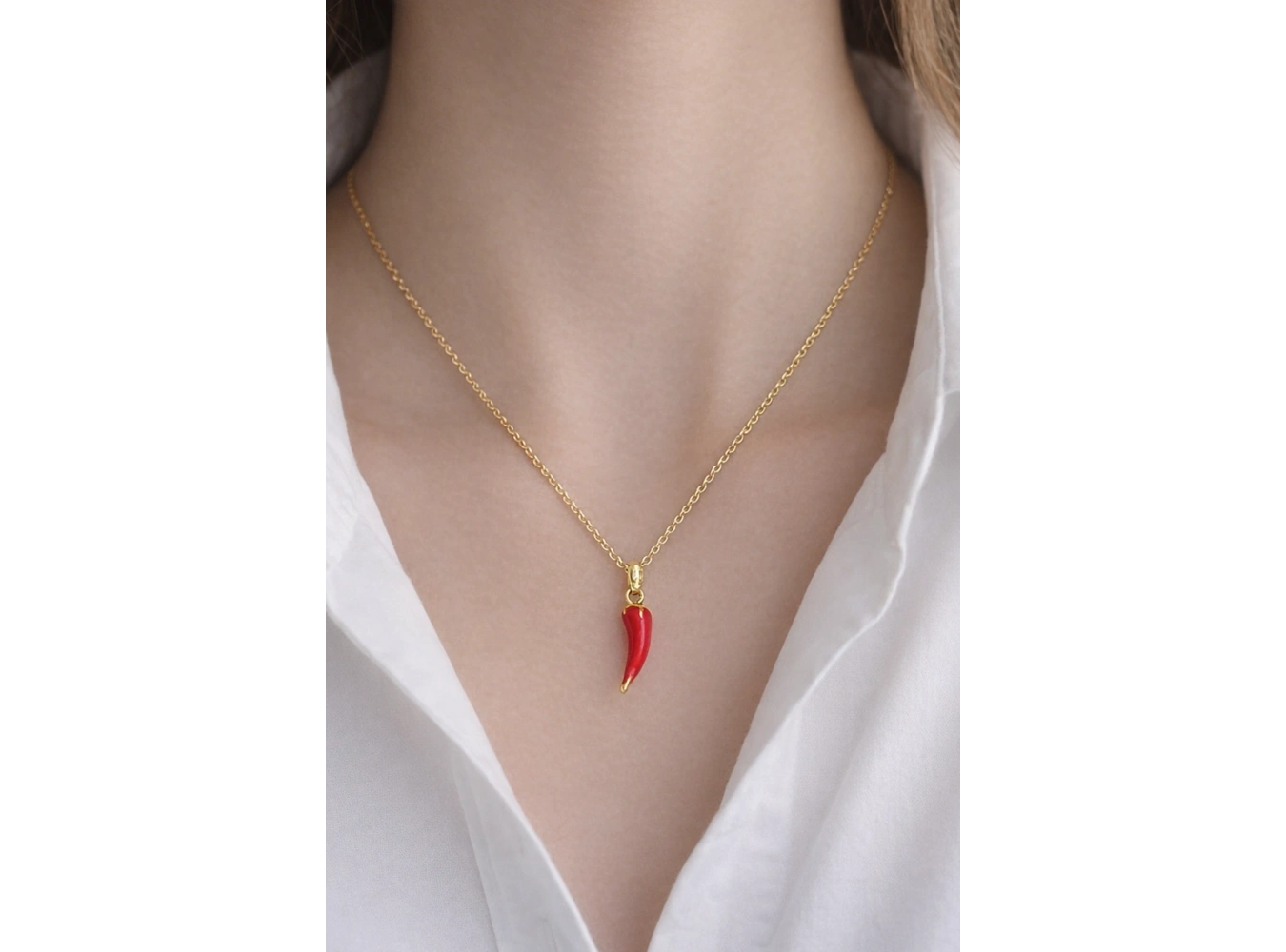 Altın Renk Biber Figürlü Çelik Şans Kolye