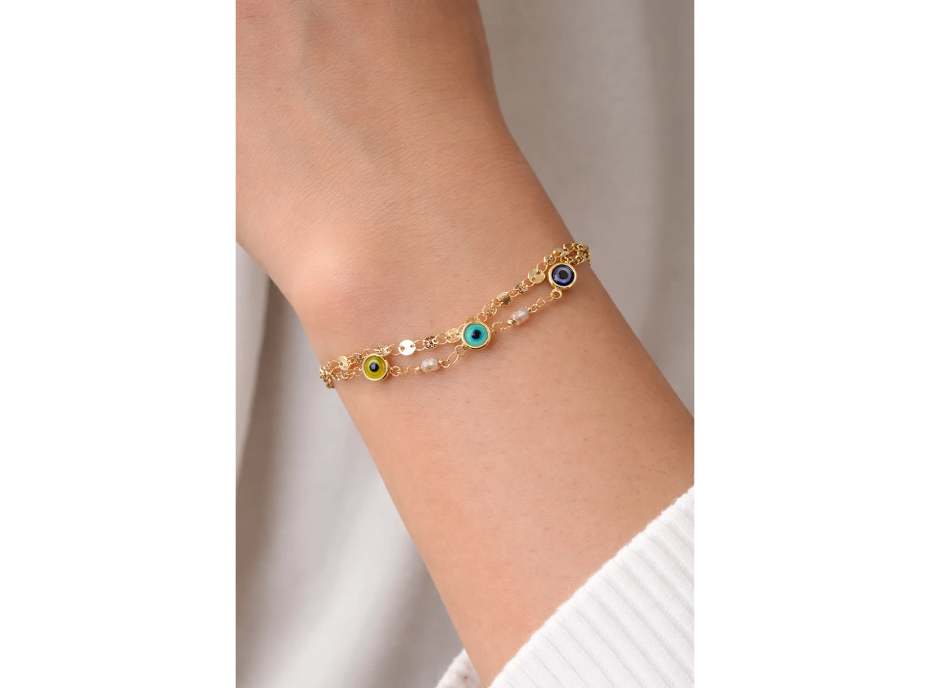 Altın Renk Boncuk Detaylı Bileklik