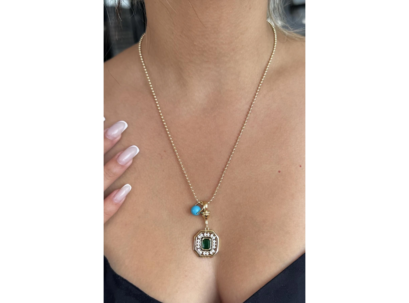 Altın Renk Boncuk Ve Taş Detaylı Serenay Kolyesi