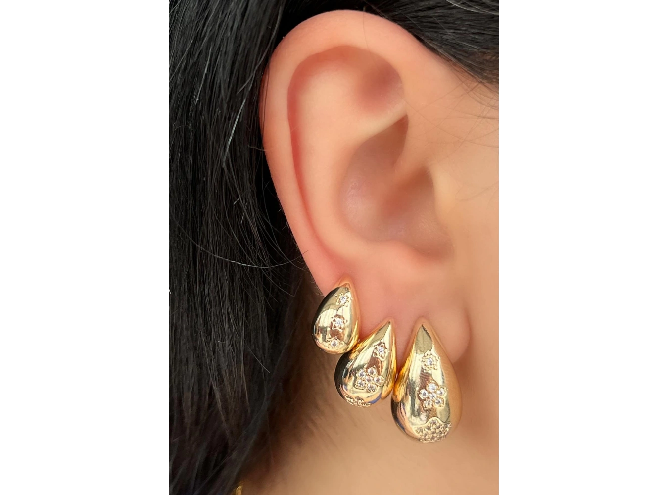 Altın Renk Bottaga Figürlü Çiçek Detaylı VİP 3lü YSX Küpe Set