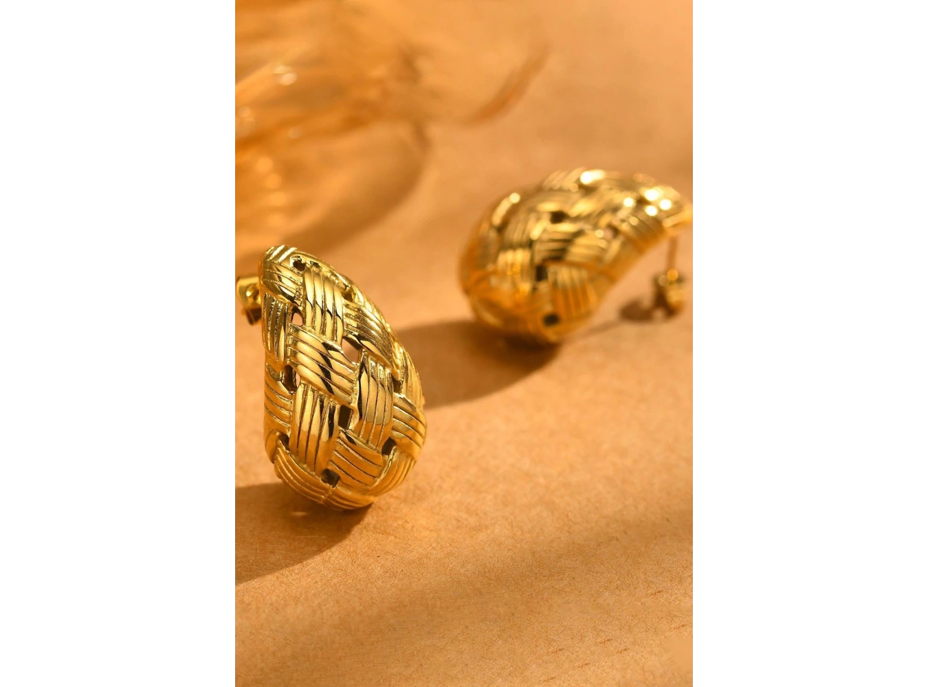 Altın Renk Bottega Çelik Küpe (Çift)