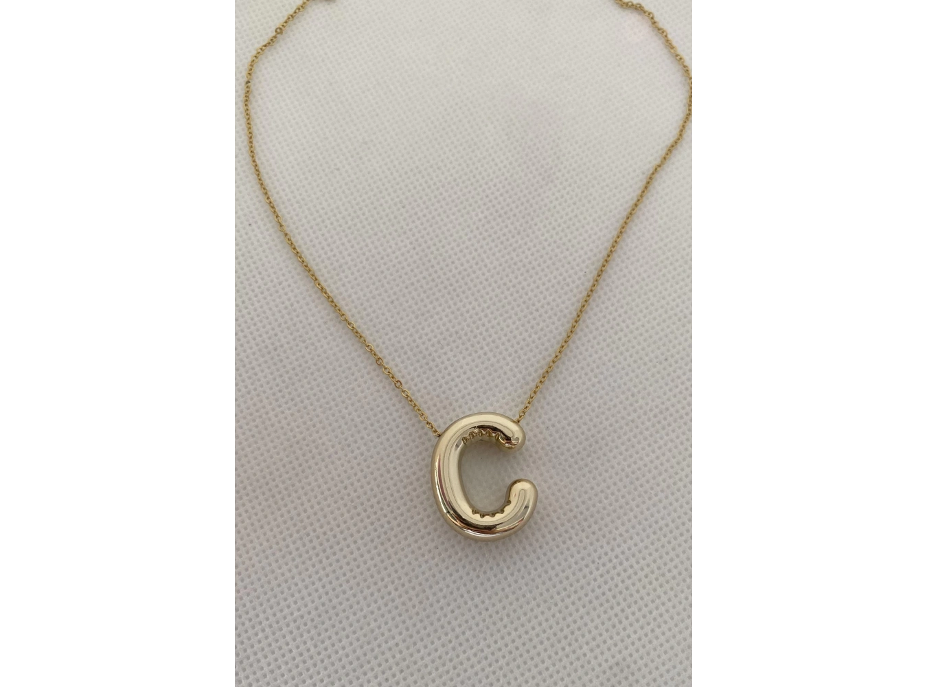 Altın Renk C Harf Balon Çelik Kolye