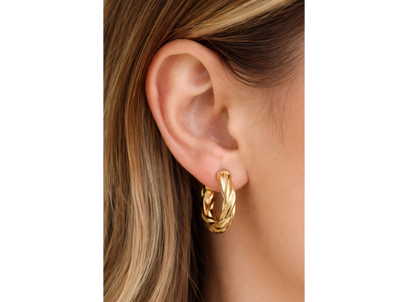 Altın Renk Çelik Halka Küpe (Çift)