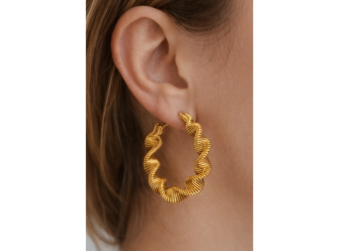 Altın Renk Çelik Halka Küpe (Çift)