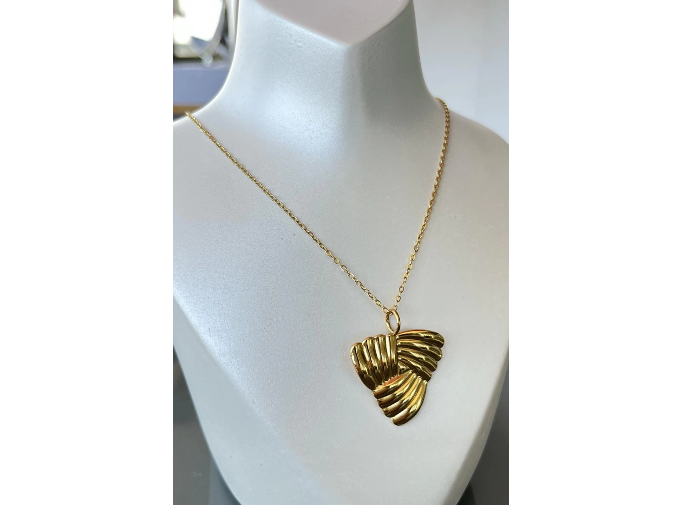 Altın Renk Çelik Kolye