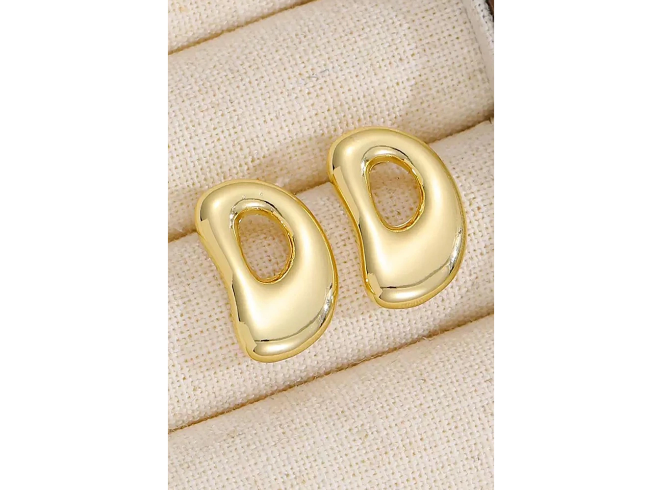 Altın Renk Çelik Küpe (Çift)