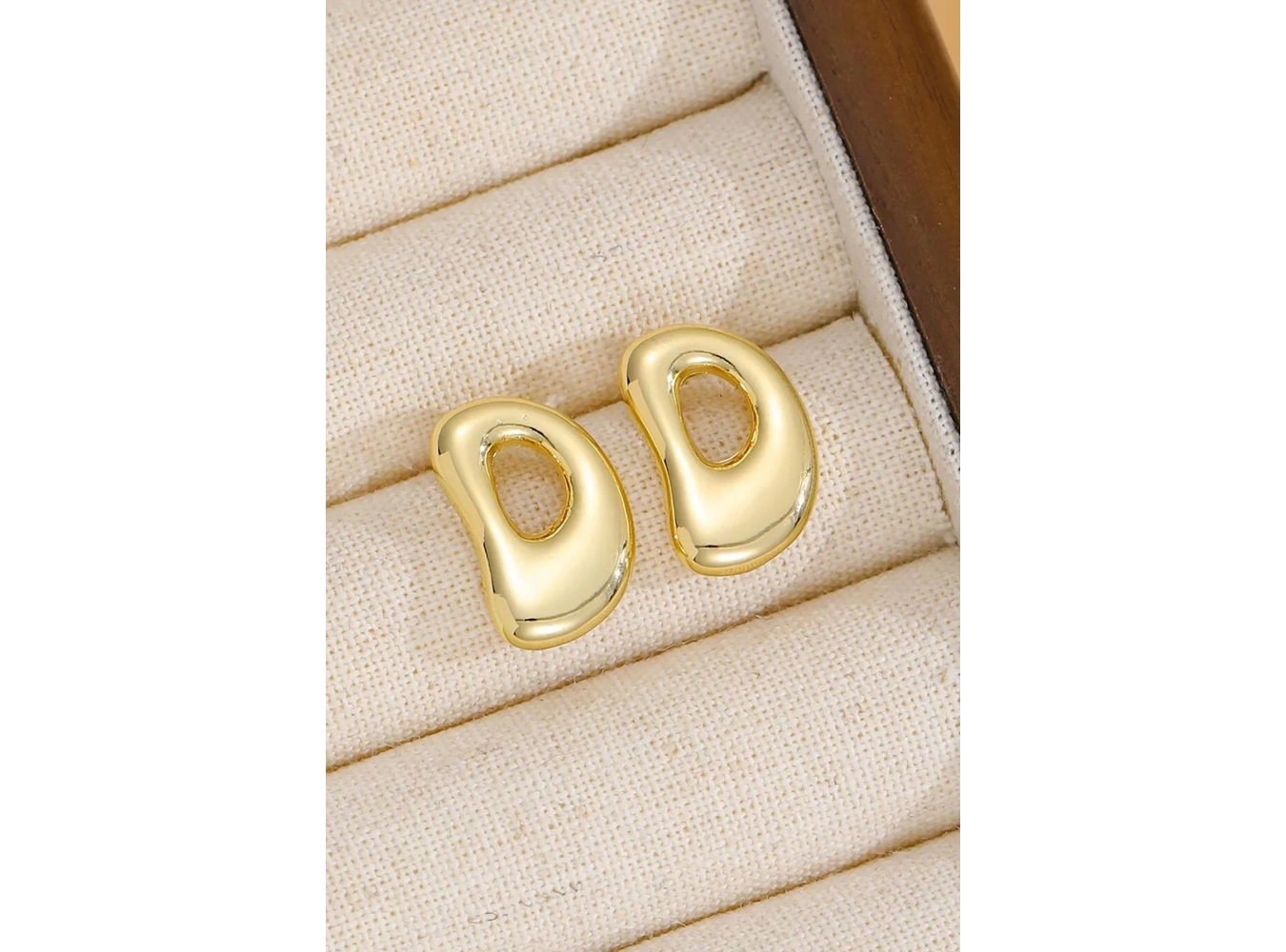 Altın Renk Çelik Küpe (Çift)