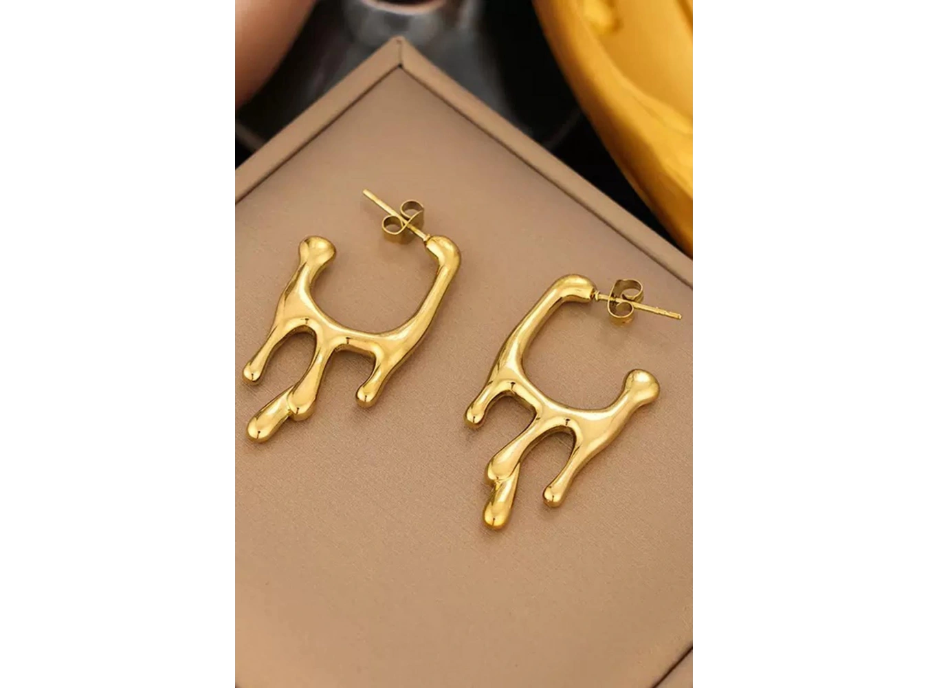 Altın Renk Çelik Küpe (Çift)