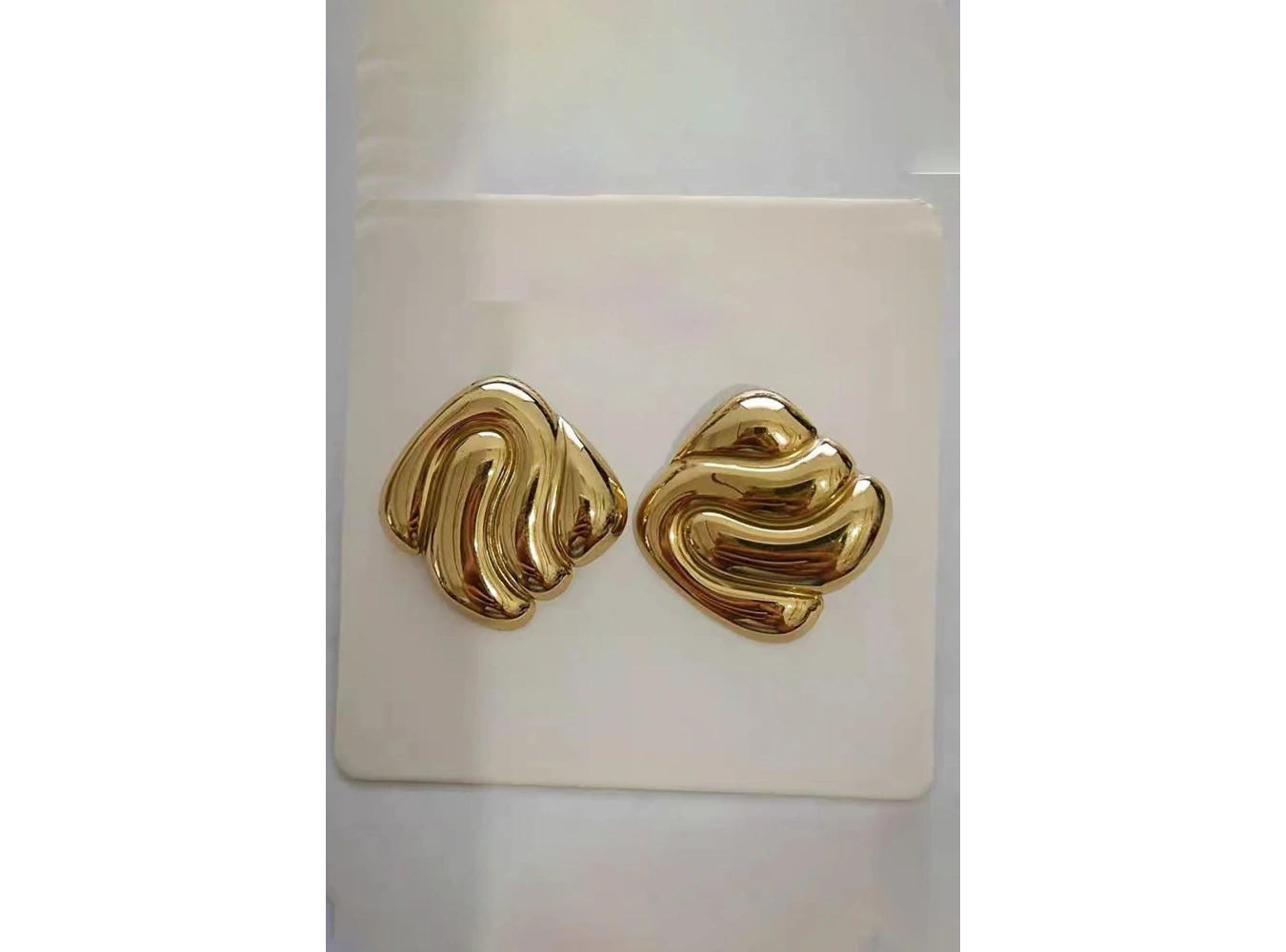 Altın Renk Çelik Küpe (Çift)