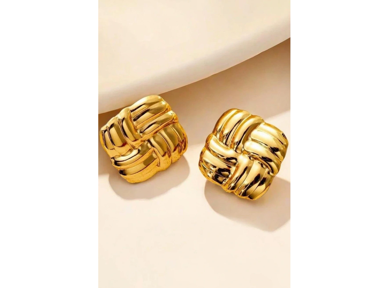 Altın Renk Çelik Küpe (Çift)