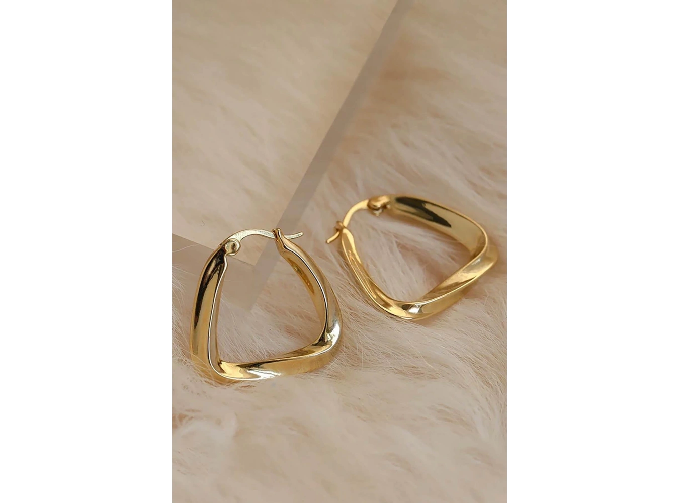 Altın Renk Çelik Küpe (Çift)