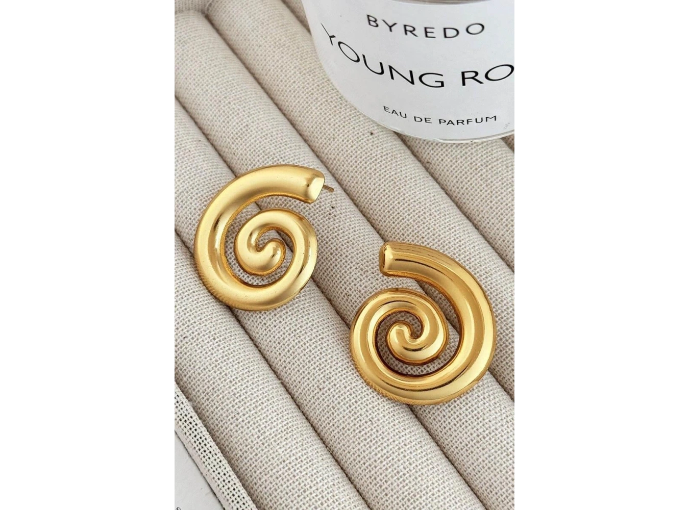 Altın Renk Çelik Küpe (Çift)