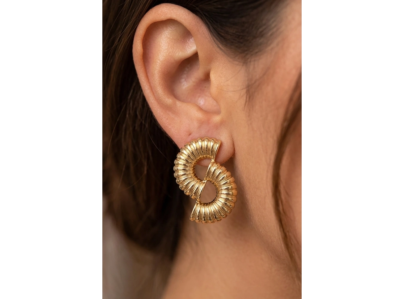 Altın Renk Çelik Küpe (Çift)