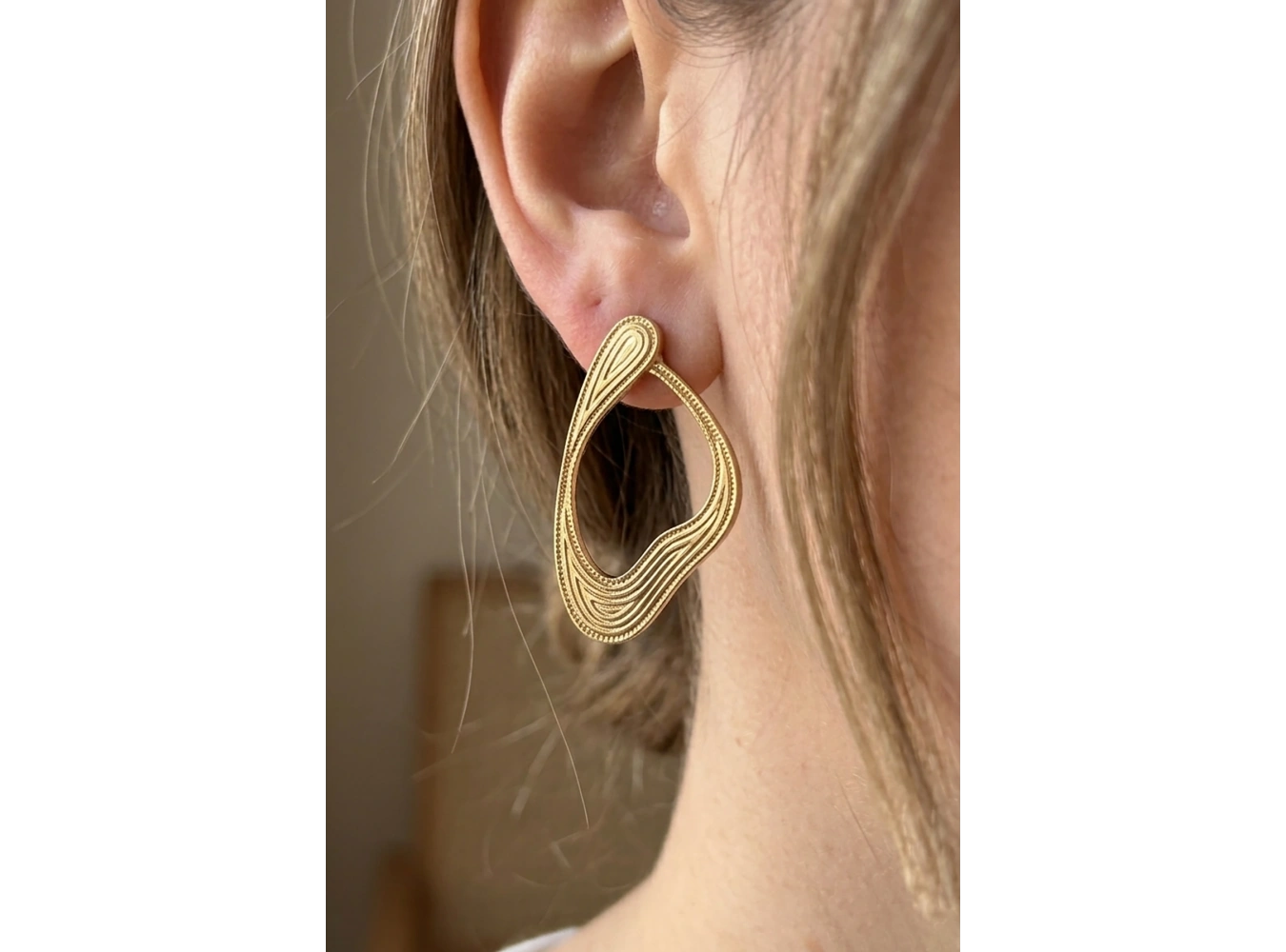 Altın Renk Çelik Küpe (Çift)