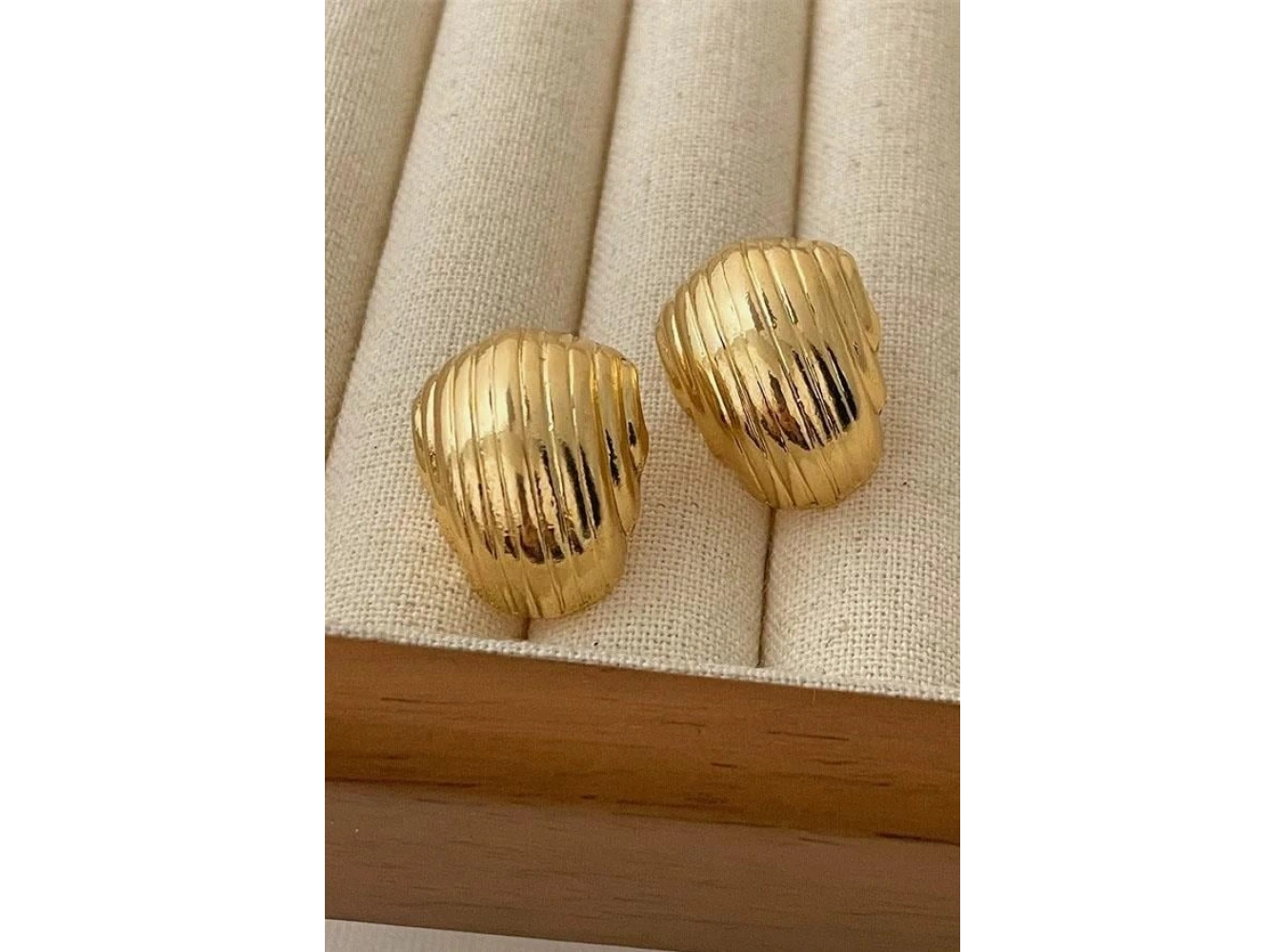 Altın Renk Çelik Küpe (Çift)