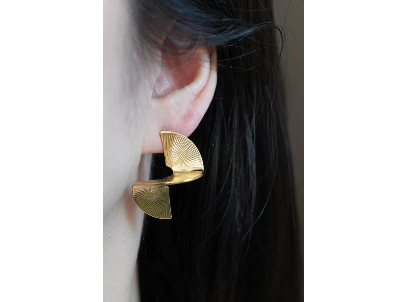 Altın Renk Çelik Küpe (Çift)