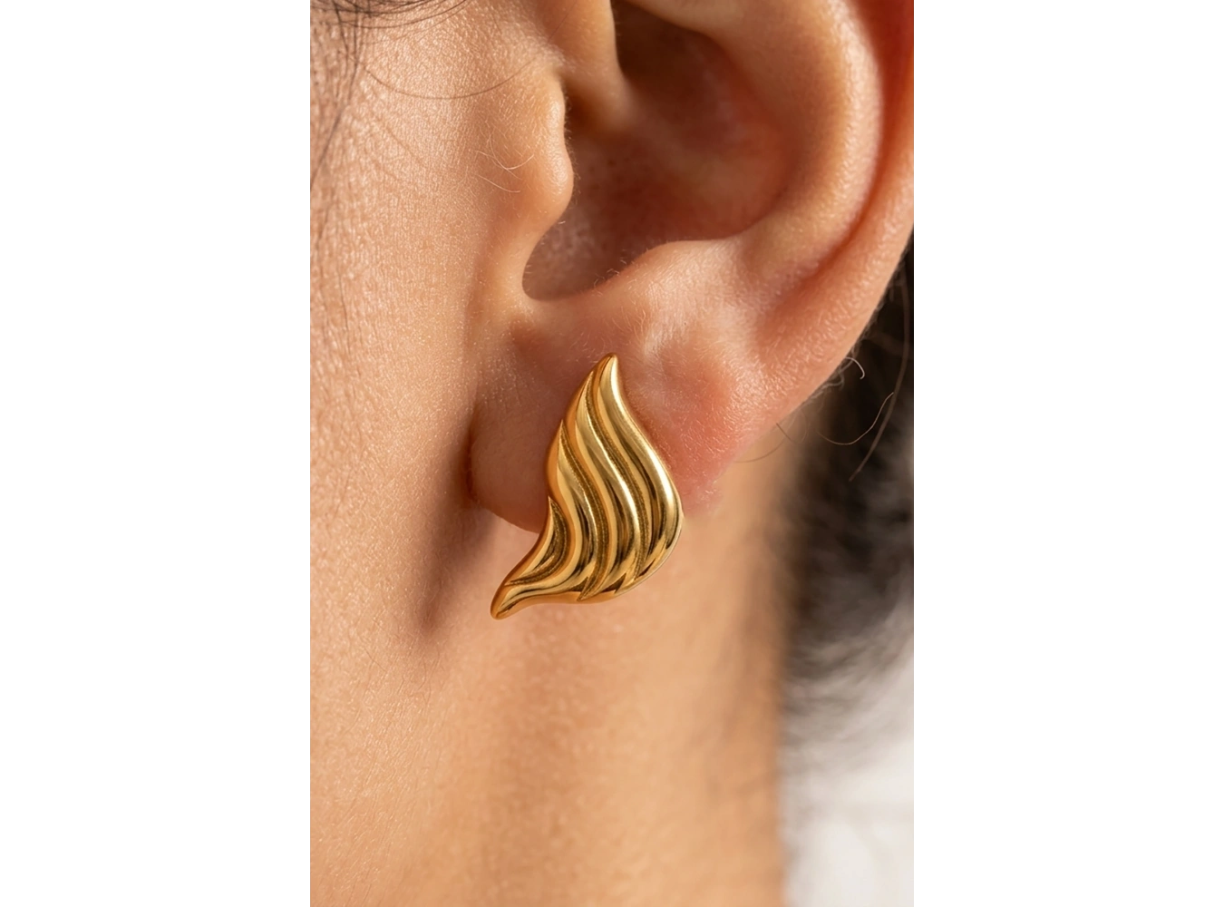 Altın Renk Çelik Küpe (Çift)