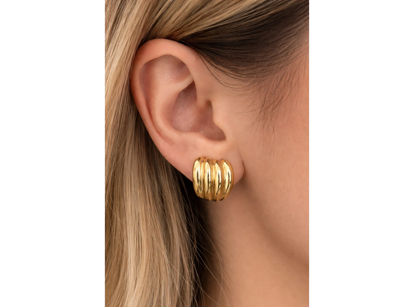 Altın Renk Çelik Küpe (Çift)