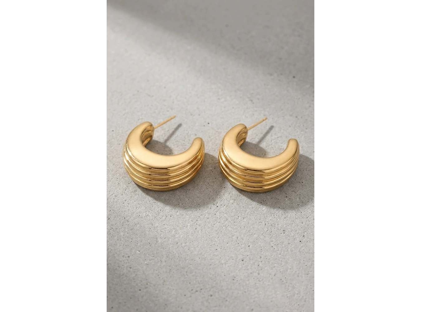 Altın Renk Çelik Küpe (Çift)