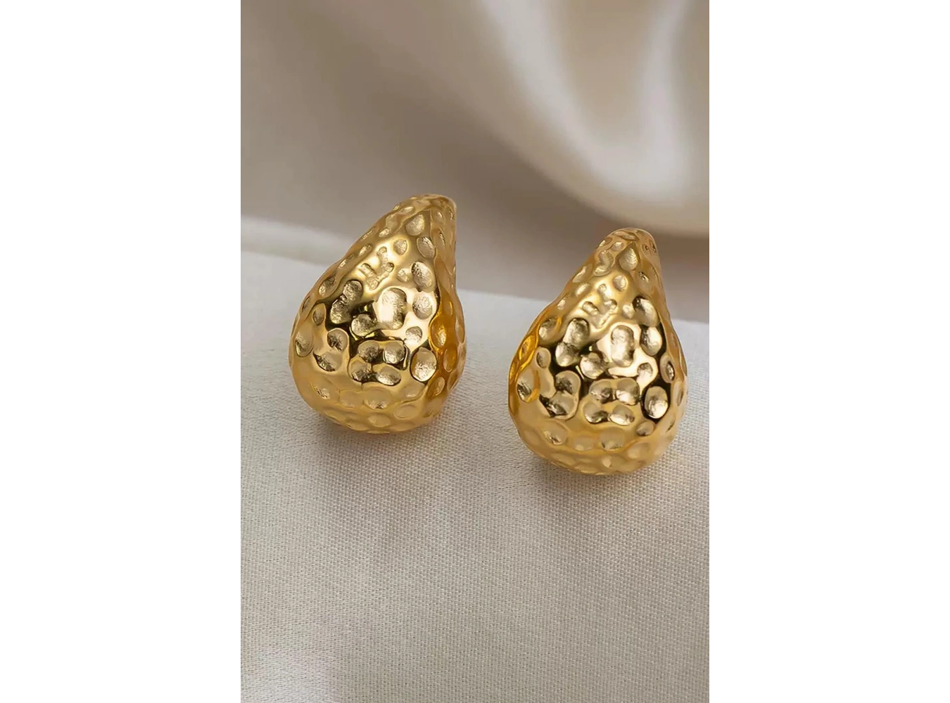 Altın Renk Çelik Küpe (Çift)