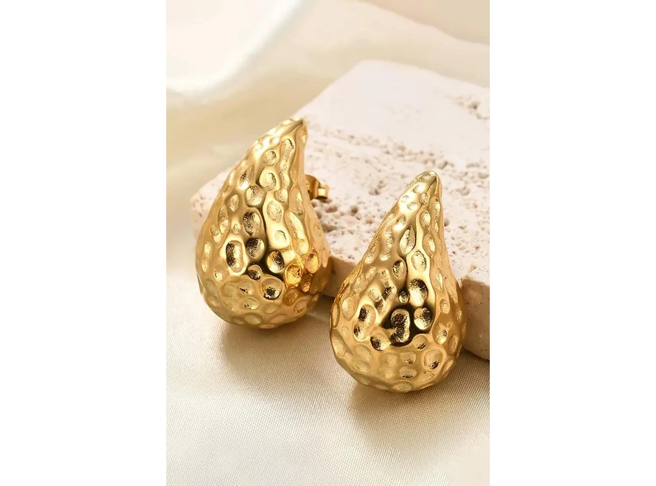 Altın Renk Çelik Küpe (Çift)