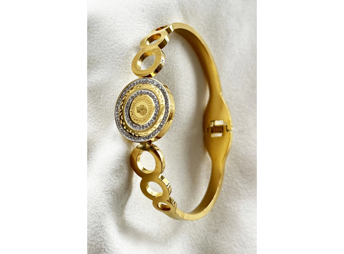Altın Renk Çeyrek Detaylı Taşlı Çelik Kelepçe Bileklik