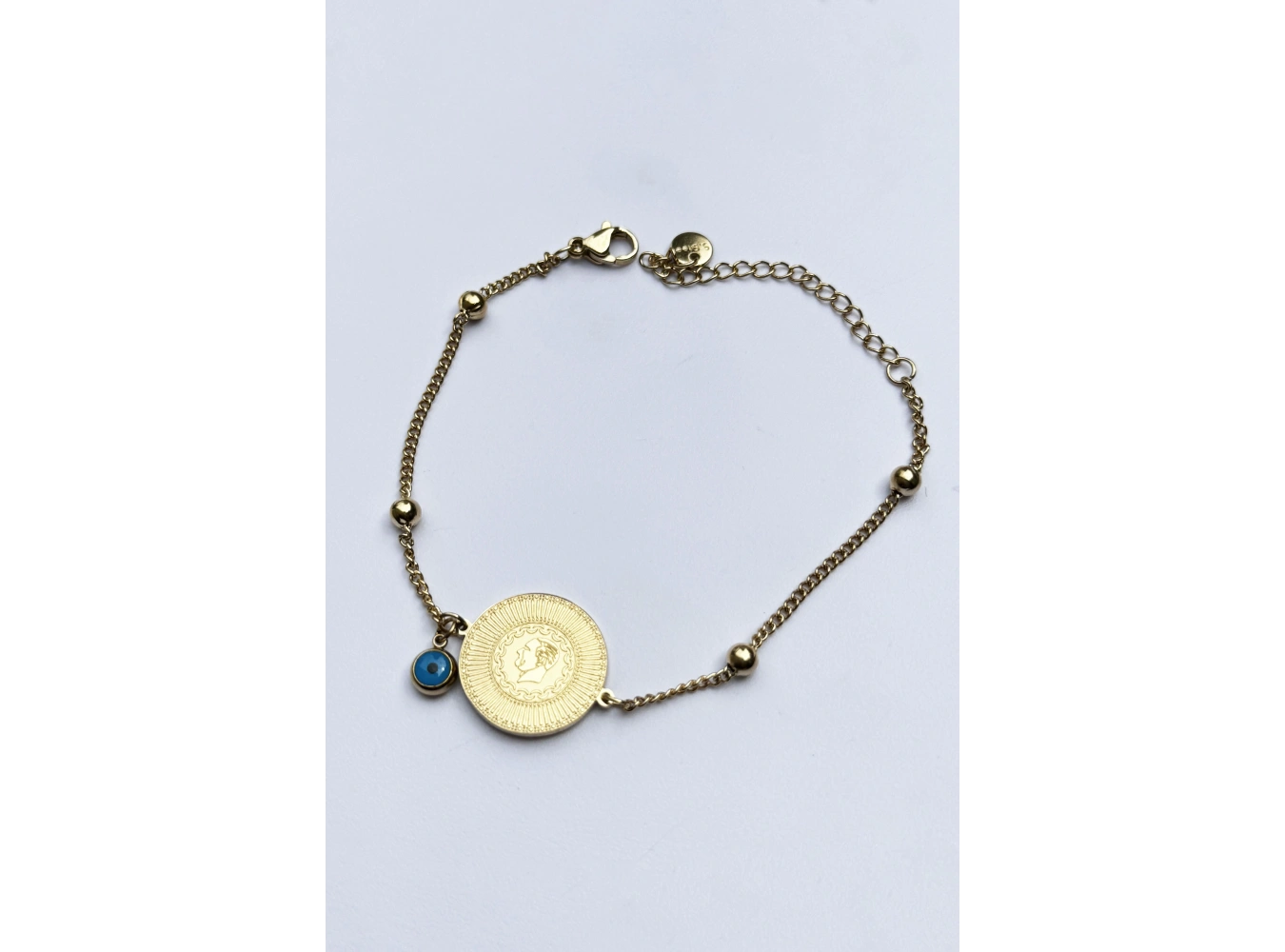 Altın Renk Çeyrek Figürlü Nazar Boncuğu Detaylı Çelik Bileklik