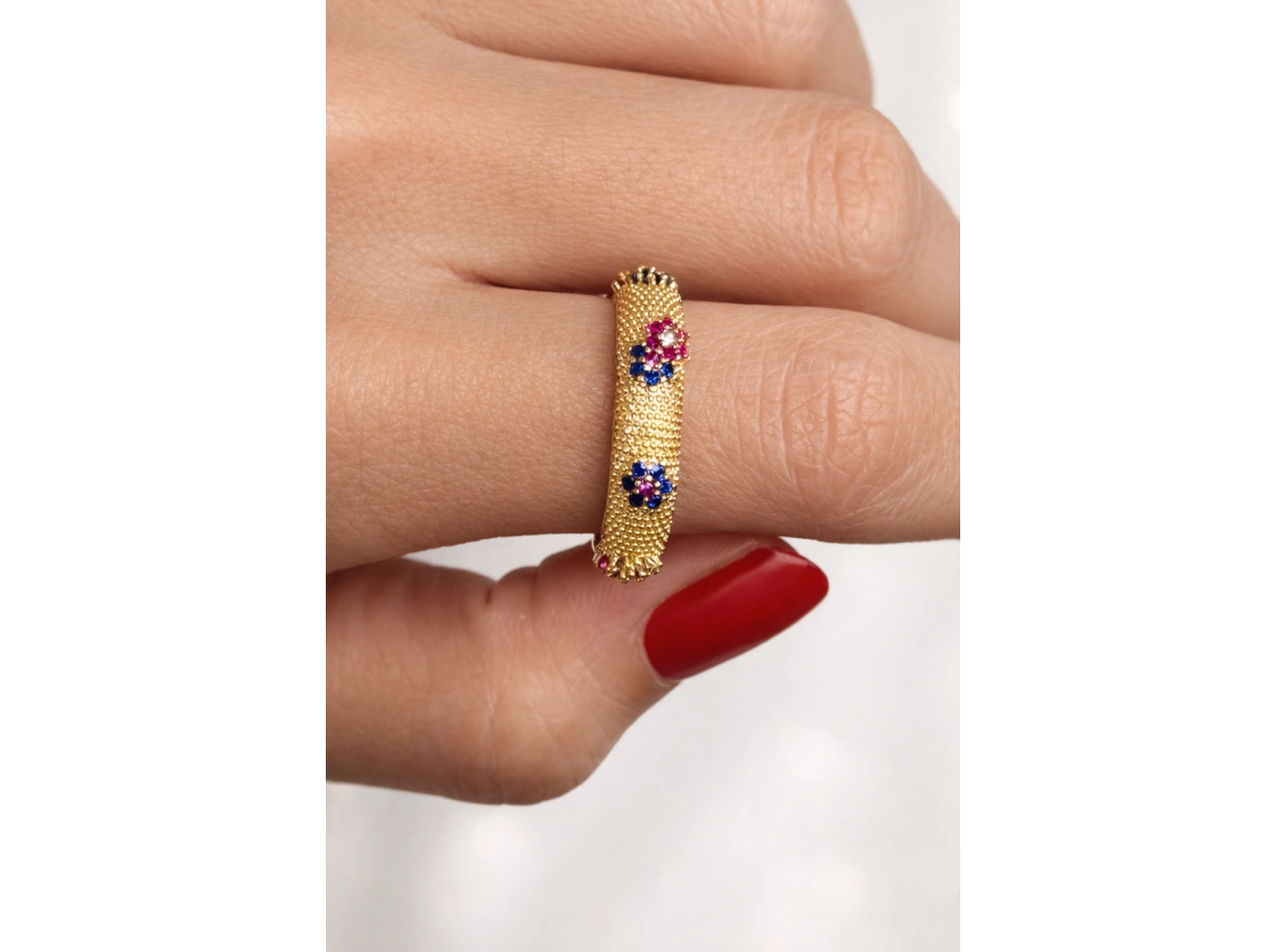 Altın Renk Çiçek Detaylı Taşlı Ayarlanabilir Yüzük