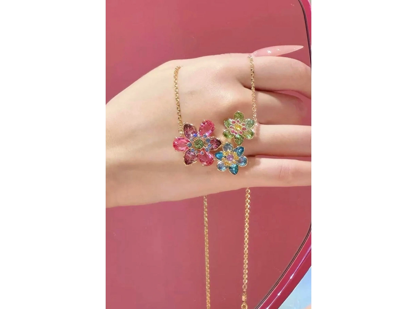 Altın Renk Çiçek Figürlü 14K Altın Kaplama Vip Kolye