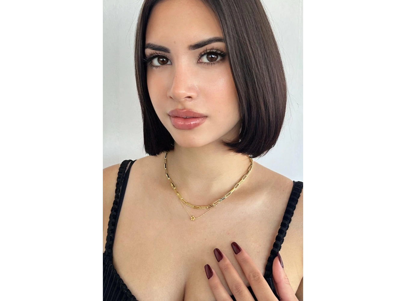 Altın Renk Çiçek Figürlü İkili Kolye