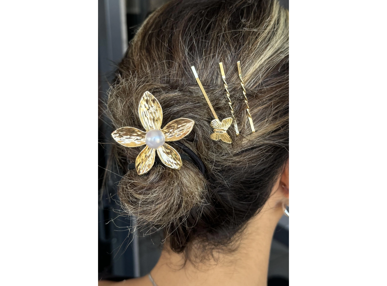 Altın Renk Çiçek Figürlü Lastik Toka Ve Tel Toka Set