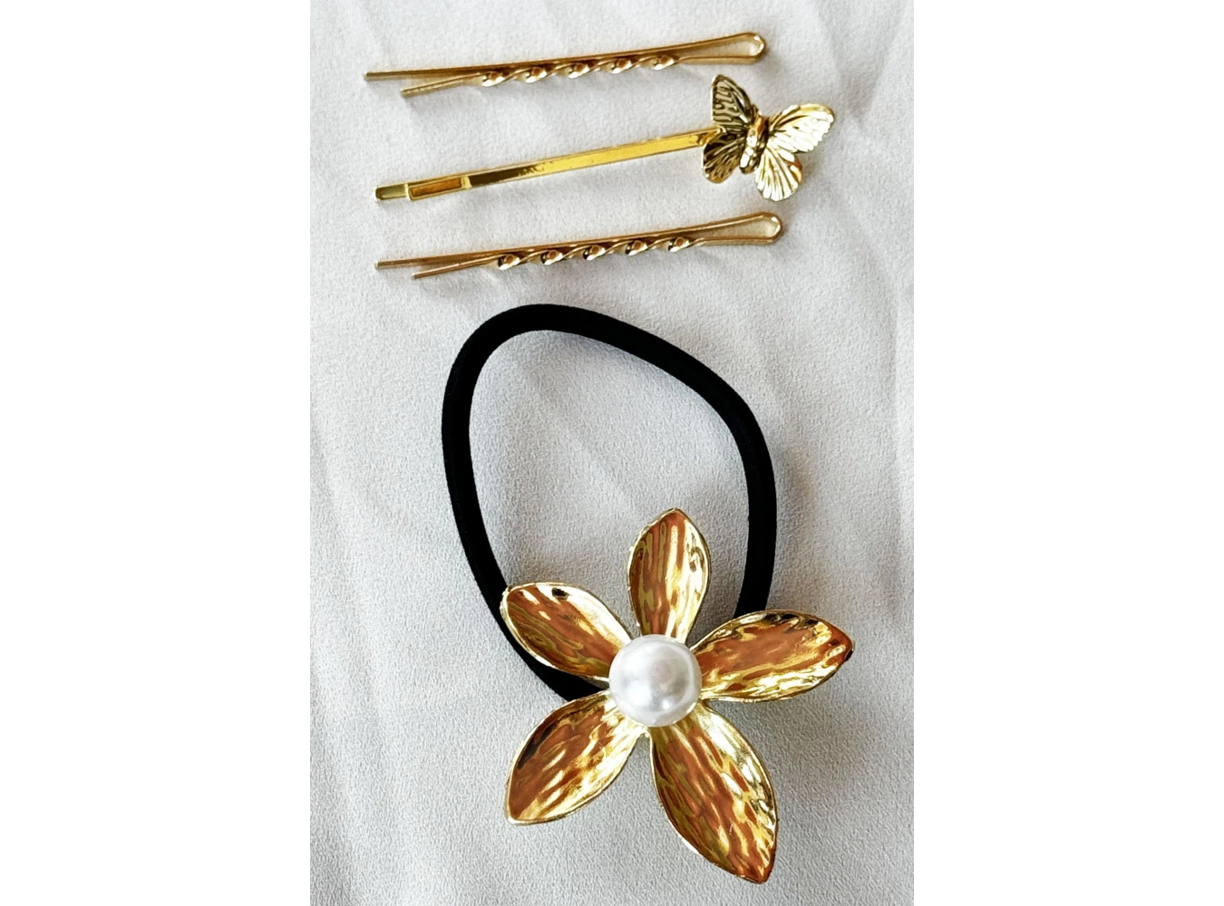 Altın Renk Çiçek Figürlü Lastik Toka Ve Tel Toka Set