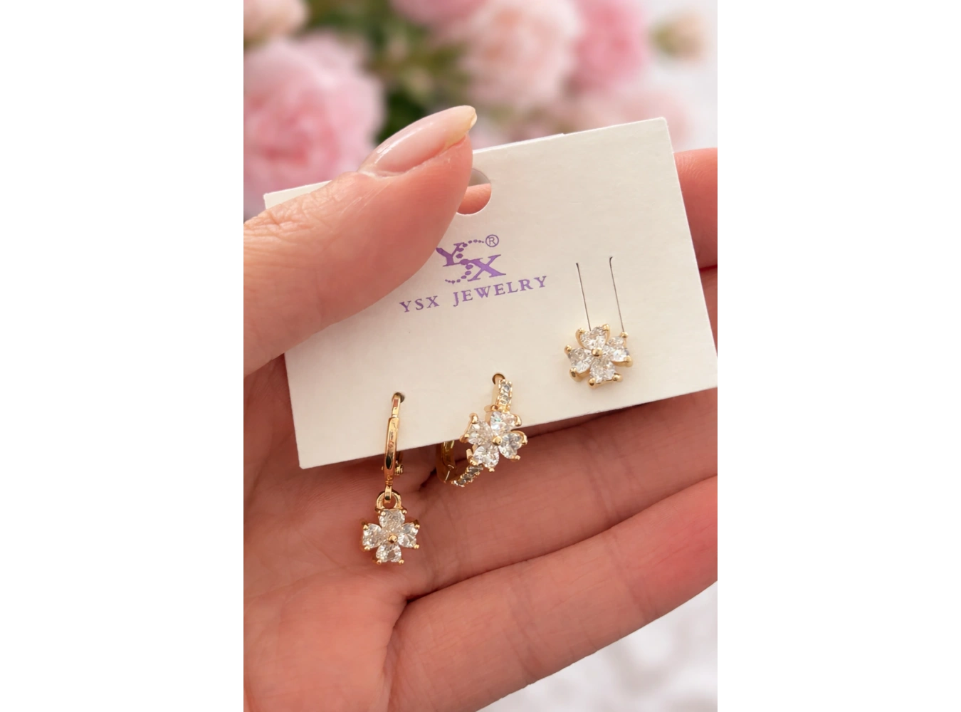 Altın Renk Çiçek Figürlü Taş Detaylı 3lü YSX Küpe