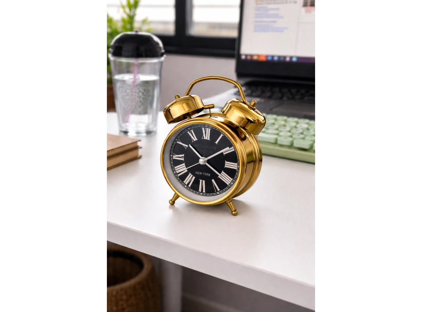 Altın Renk Dekoratif Işıklı Alarmlı Yuvarlak Masa Saati