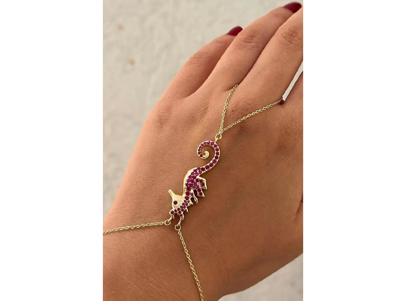 Altın Renk Deniz Atı Figürlü 14K Altın Kaplama TX Şahmeran