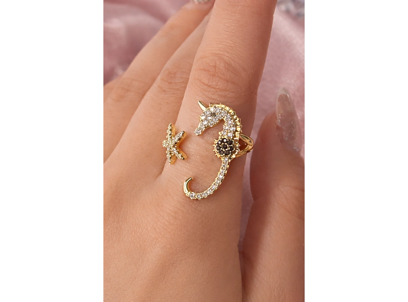 Altın Renk Deniz Atı Figürlü Ayarlanabilir Yüzük