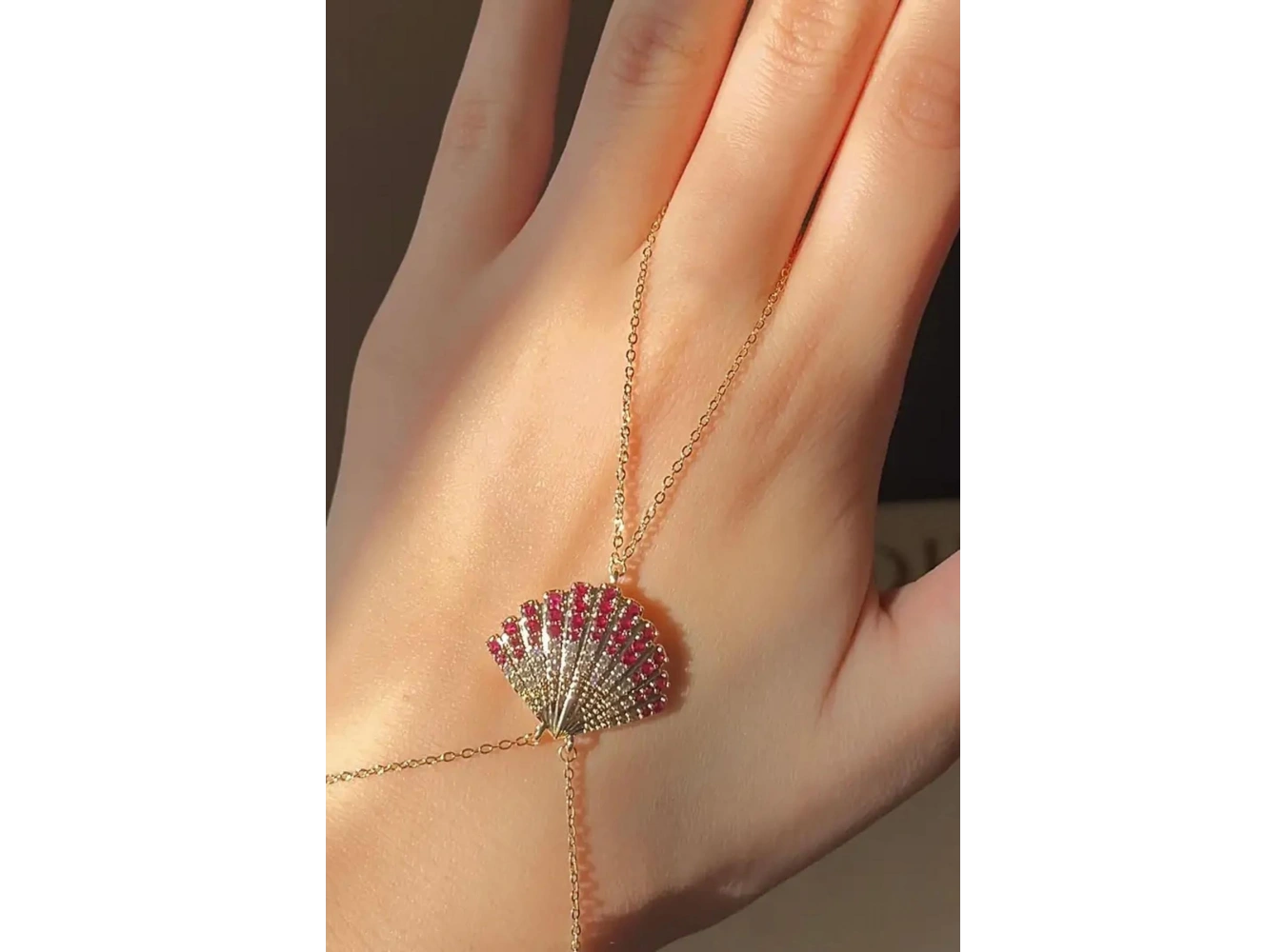 Altın Renk Deniz Kabuğu Figürlü 14K Altın Kaplama TX Şahmeran