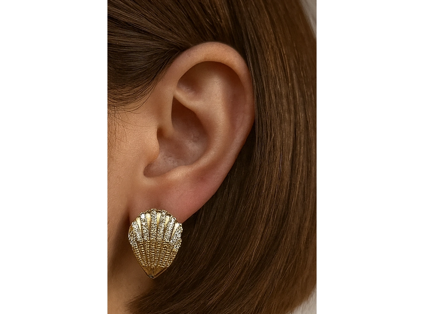 Altın Renk Deniz Kabuğu Figürlü Taş Detaylı 14K Altın Kaplama TX Küpe (Çift)