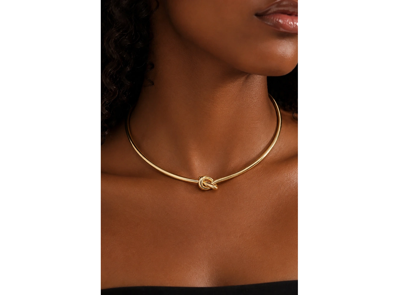 Altın Renk Düğüm Detaylı Choker Kolye