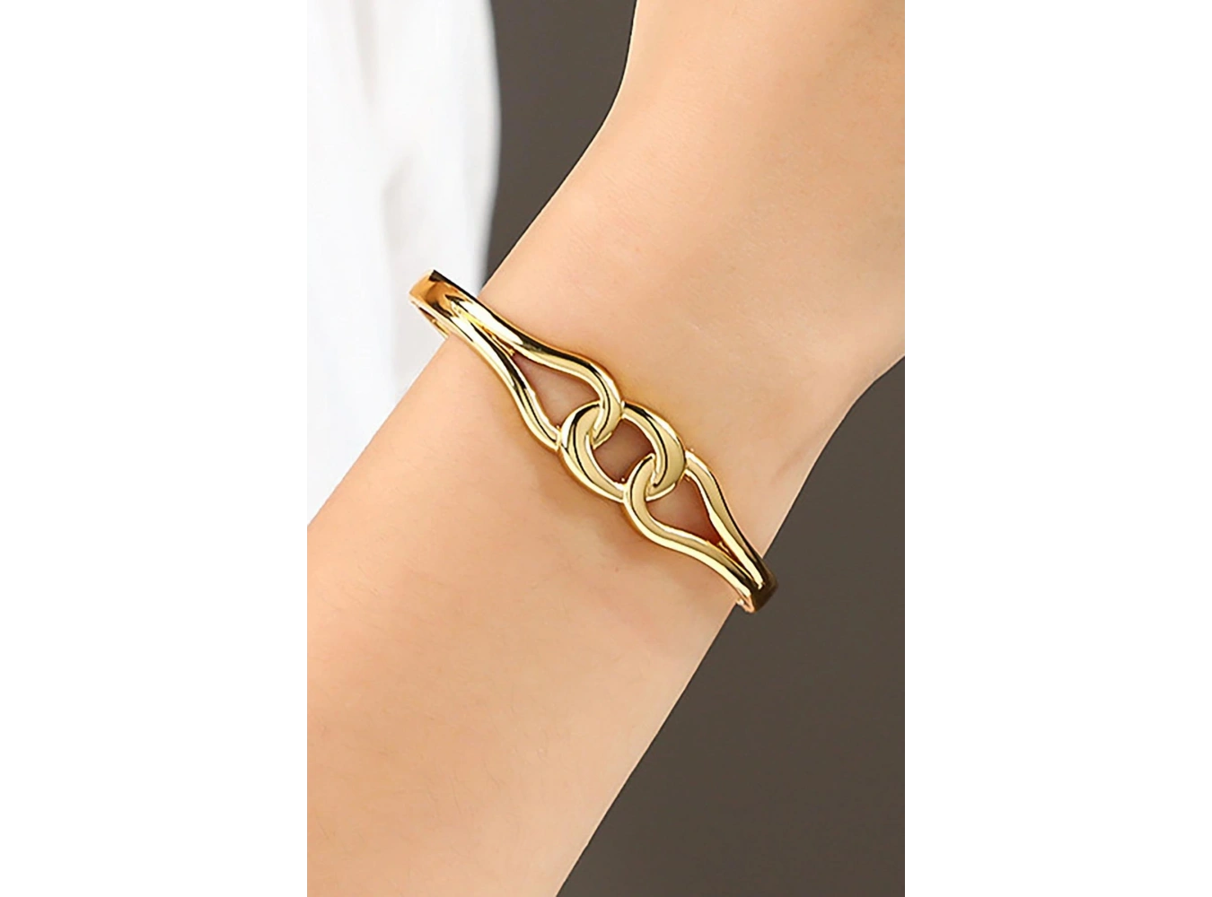 Altın Renk Düğüm Figürlü Çelik Kelepçe Bileklik