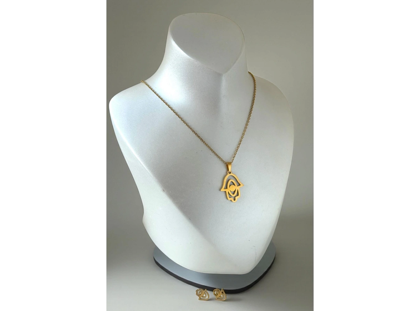 Altın Renk El Figürlü Çelik Kolye Set