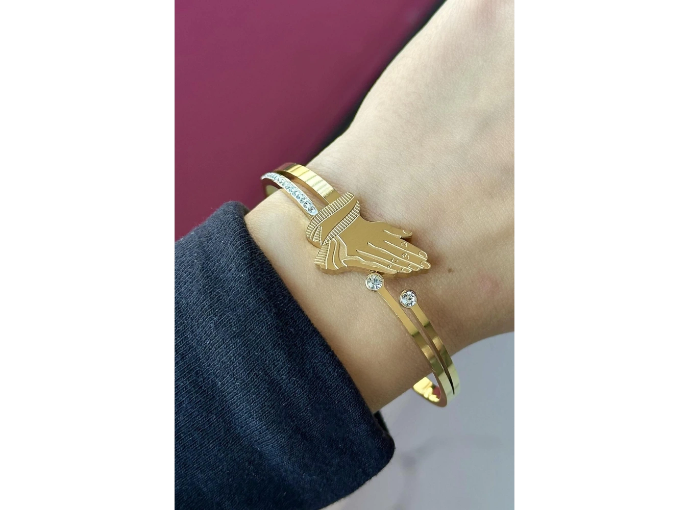 Altın Renk El Figürlü Taş Detaylı Çelik Kelepçe Bileklik