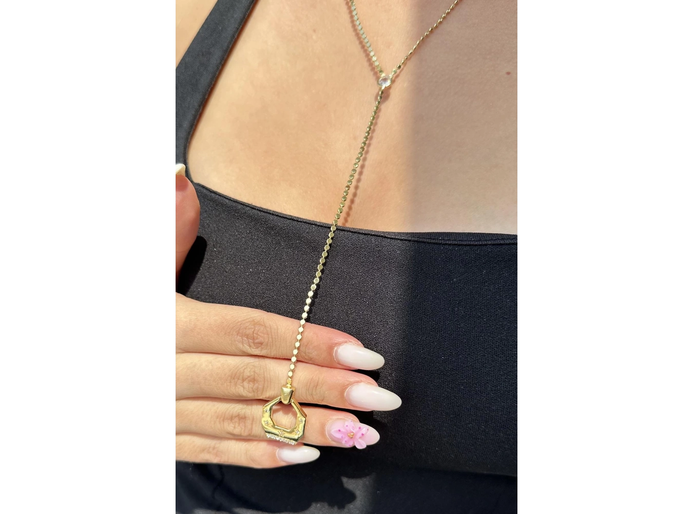 Altın Renk Ezme Zincir Detaylı Y Kolye