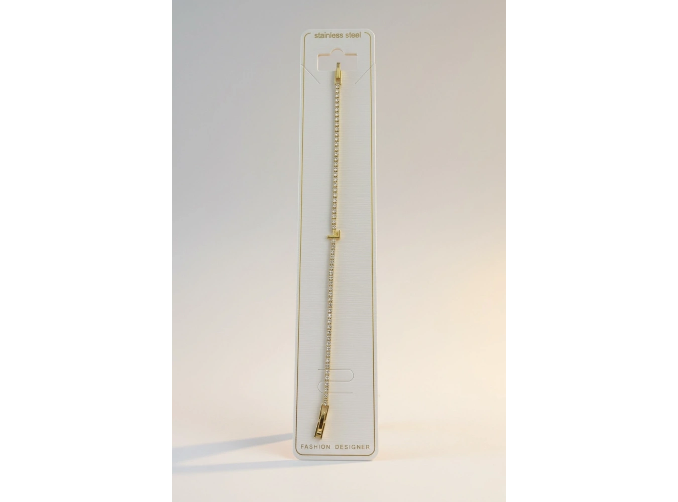 Altın Renk F Harfli Taş Detaylı Çelik Bileklik