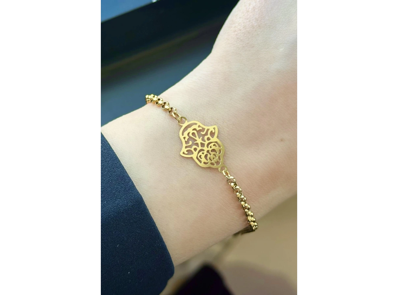 Altın Renk Fatma Ana Eli Figürlü Çelik Bileklik