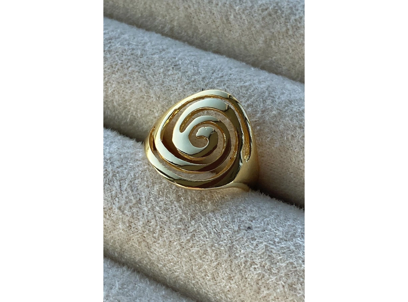 Altın Renk Geometrik Desenli Ayarlanabilir Yüzük