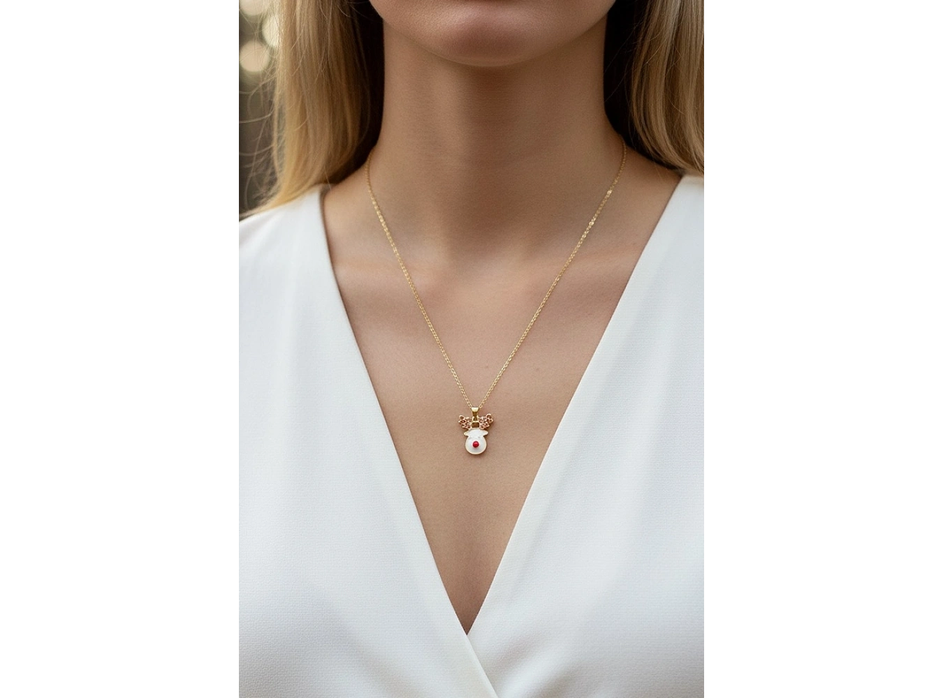 Altın Renk Geyik Figürlü Çelik Yılbaşı Kolyesi